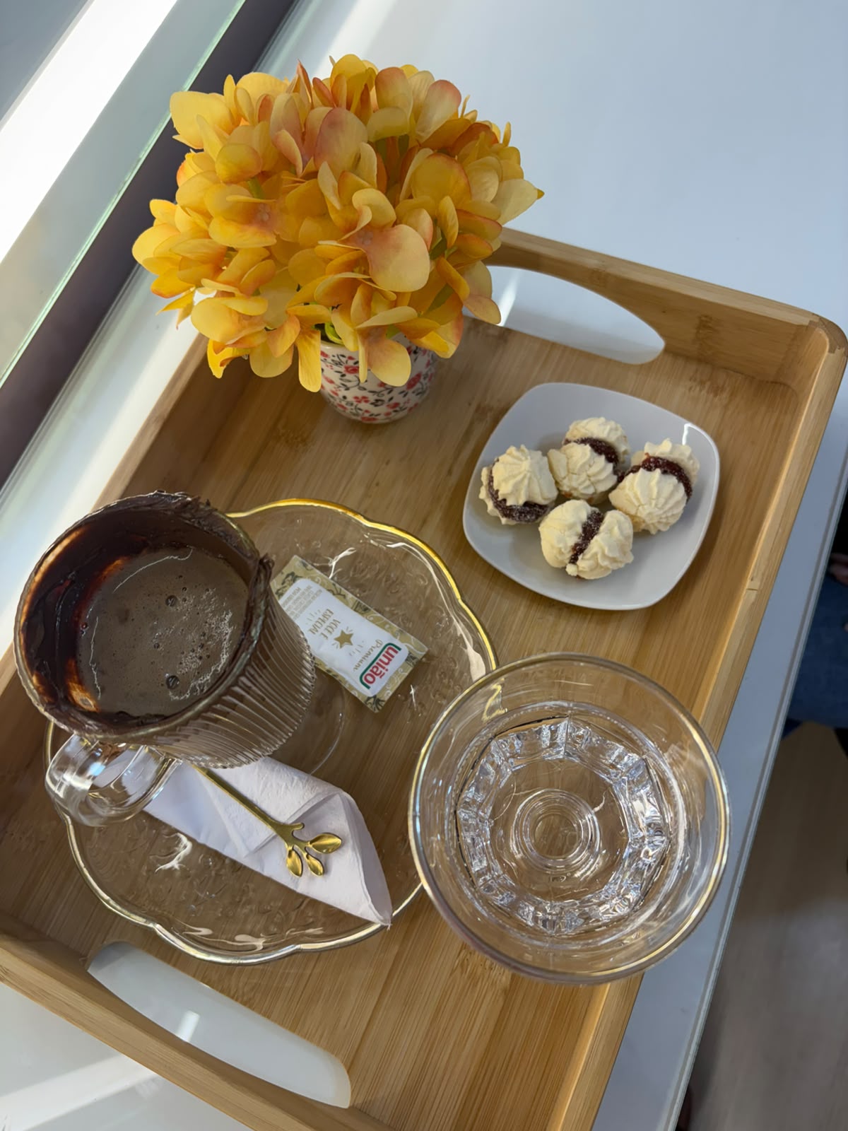 coffee_and_snacks_tray.jpeg